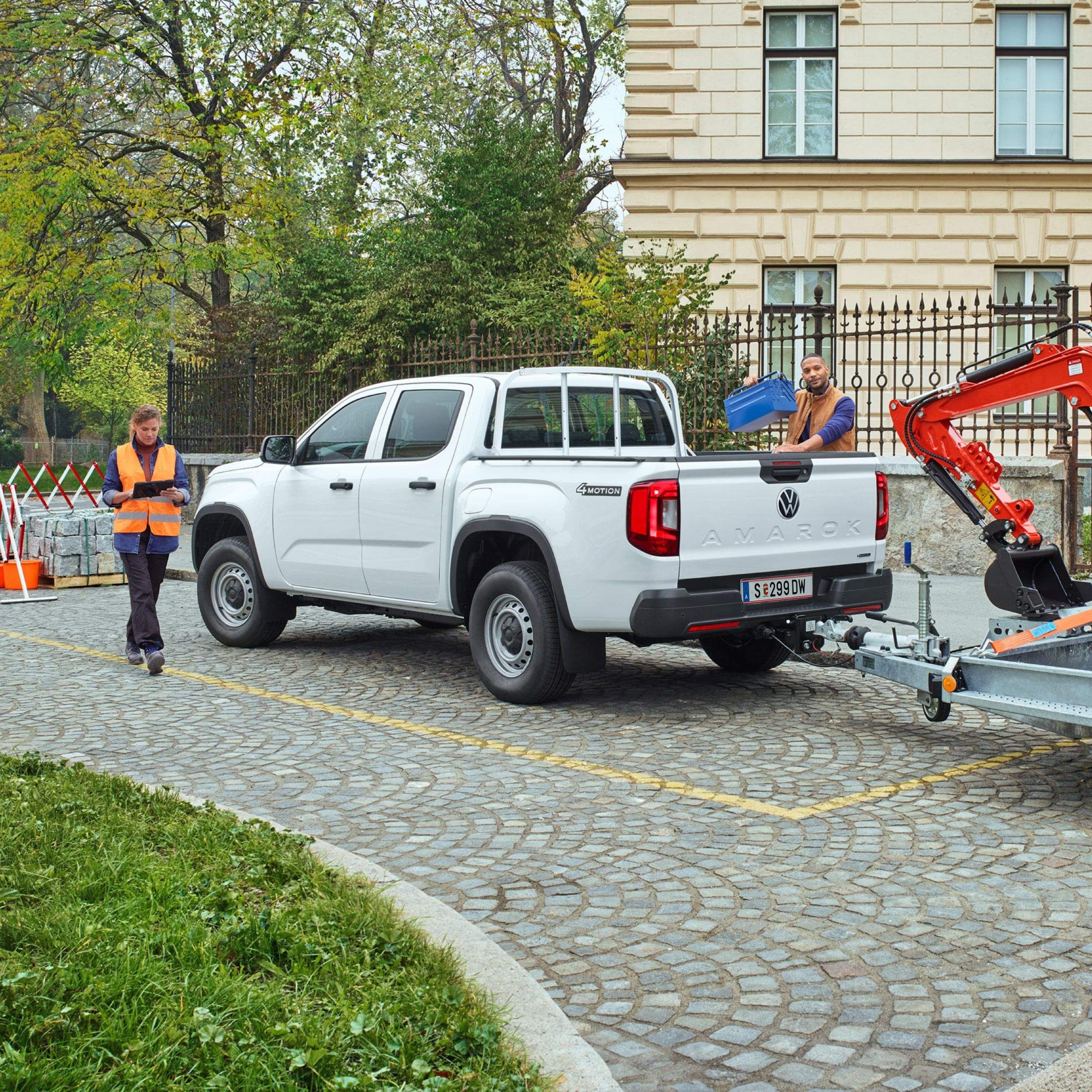 Ein VW Amarok steht auf Straße