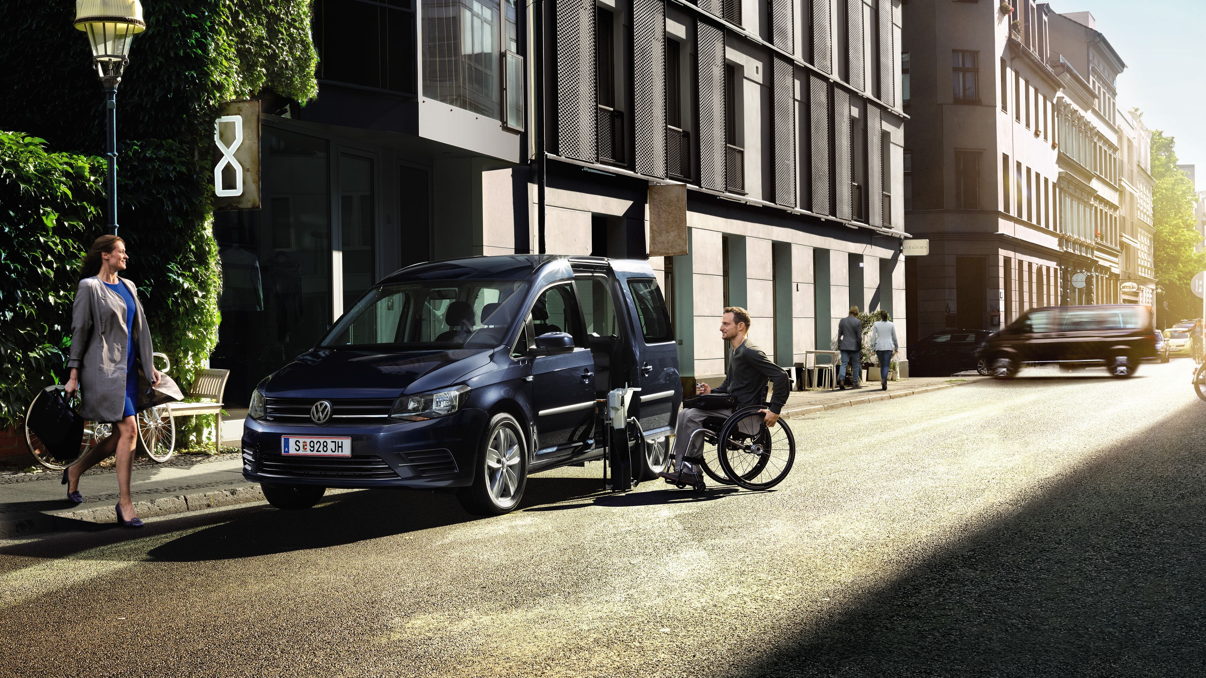 VW Nutzfahrzeuge Modell Rollstuhlfahrer 